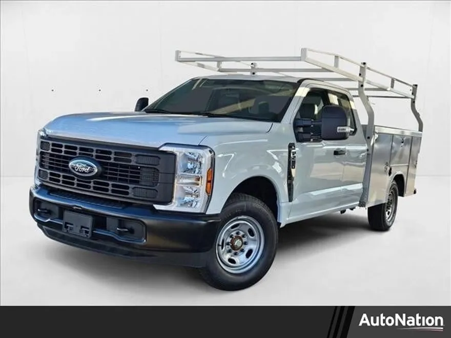 2025 Ford F-250 XL photo 1