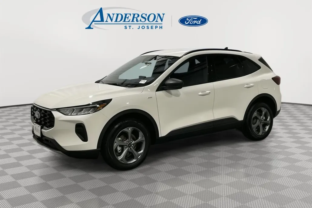 2025 Ford Escape ST-Line photo 1