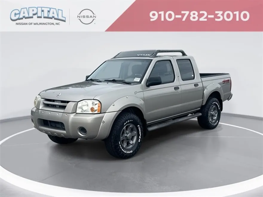 2004 Nissan Frontier XE Crew Cab photo 1