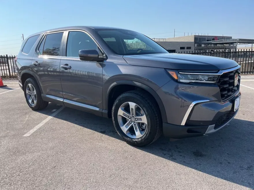 2025 Honda Pilot EX-L photo 1