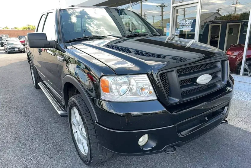 2007 Ford F-150 FX4 photo 1