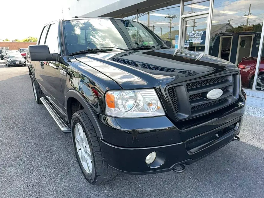 2007 Ford F-150 FX4 photo 1