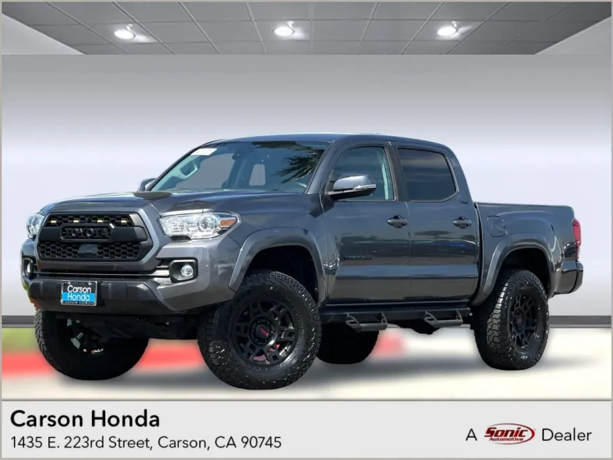 2022 Toyota Tacoma SR5 Double Cab photo 1