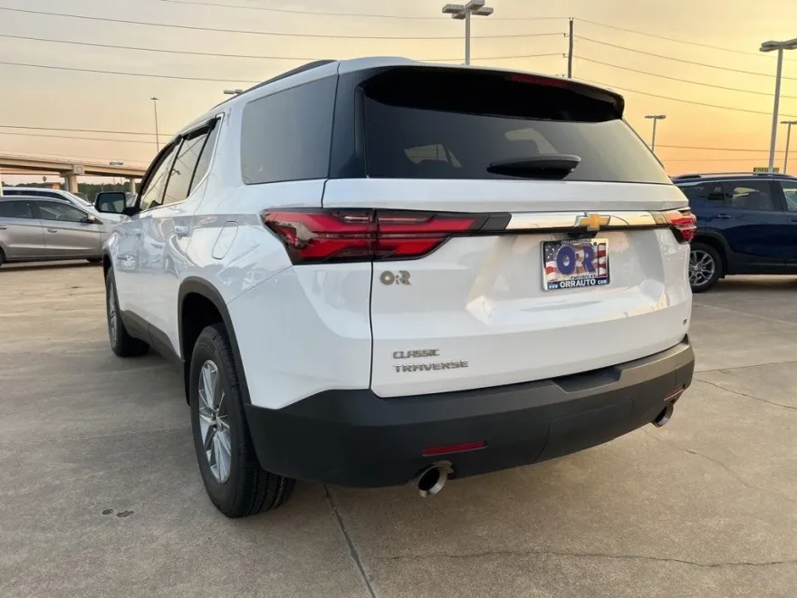 2023 Chevrolet Traverse Leather photo 1