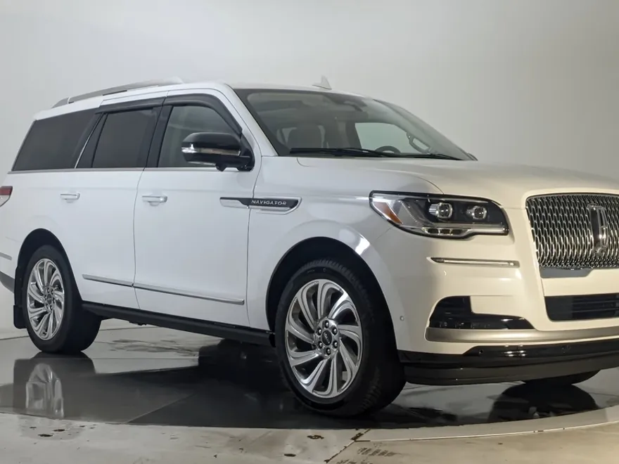 2024 Lincoln Navigator Reserve photo 1