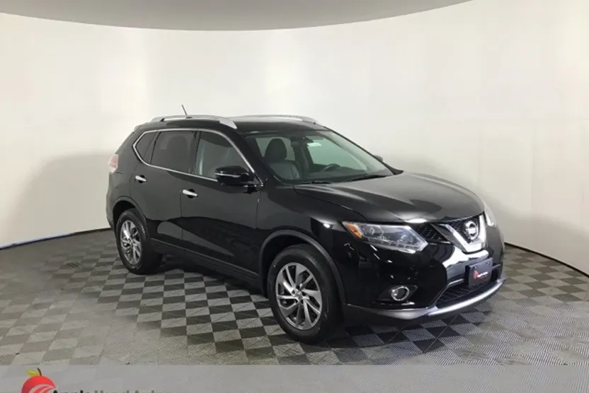 2015 Nissan Rogue SL photo 1