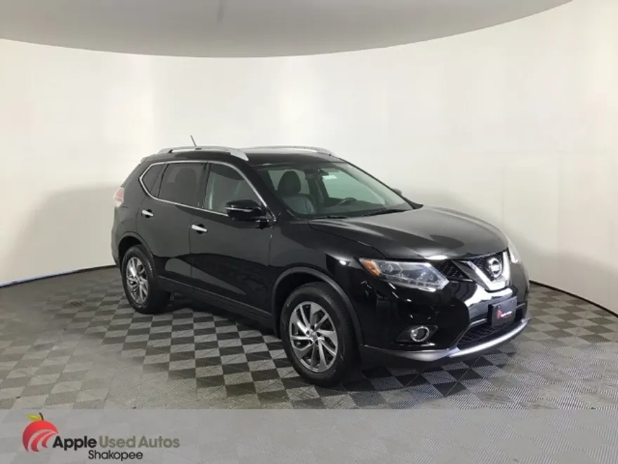 2015 Nissan Rogue SL photo 1