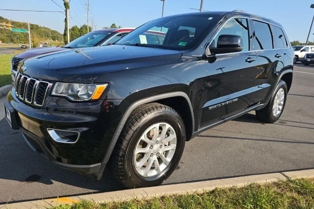 2021 Jeep Grand Cherokee Laredo E photo 1