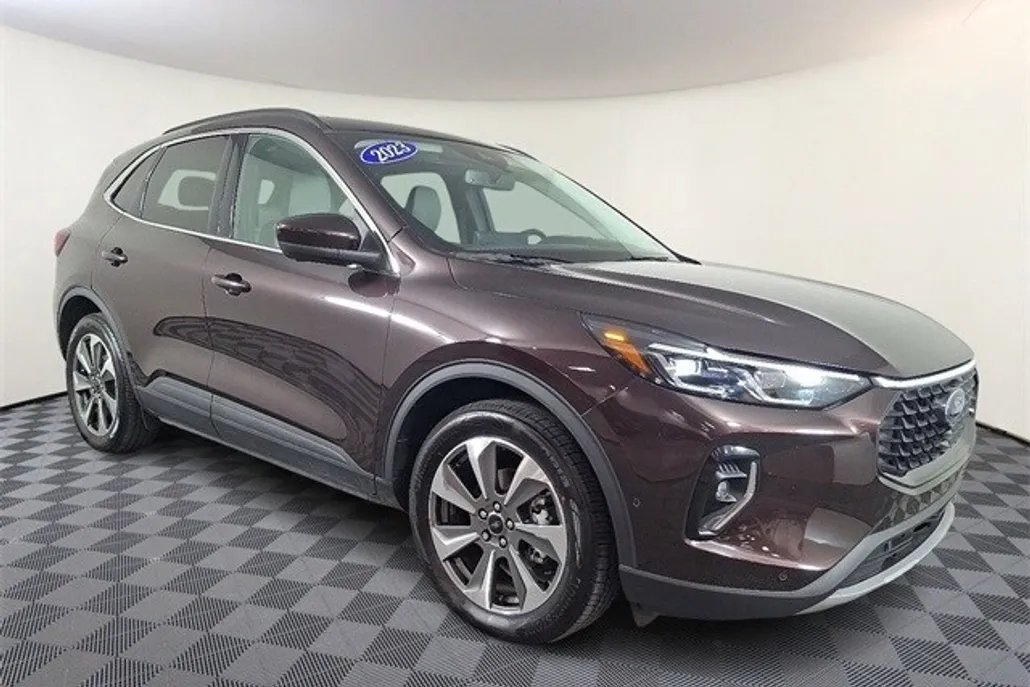 2023 Ford Escape Platinum photo 1