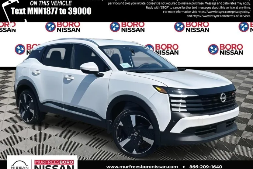 2025 Nissan Kicks SR photo 1