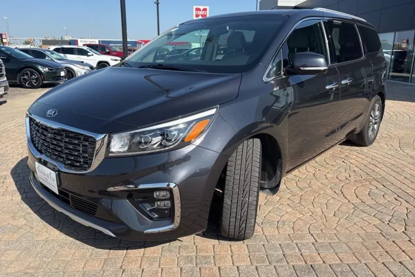 2020 Kia Sedona EX SX photo 1