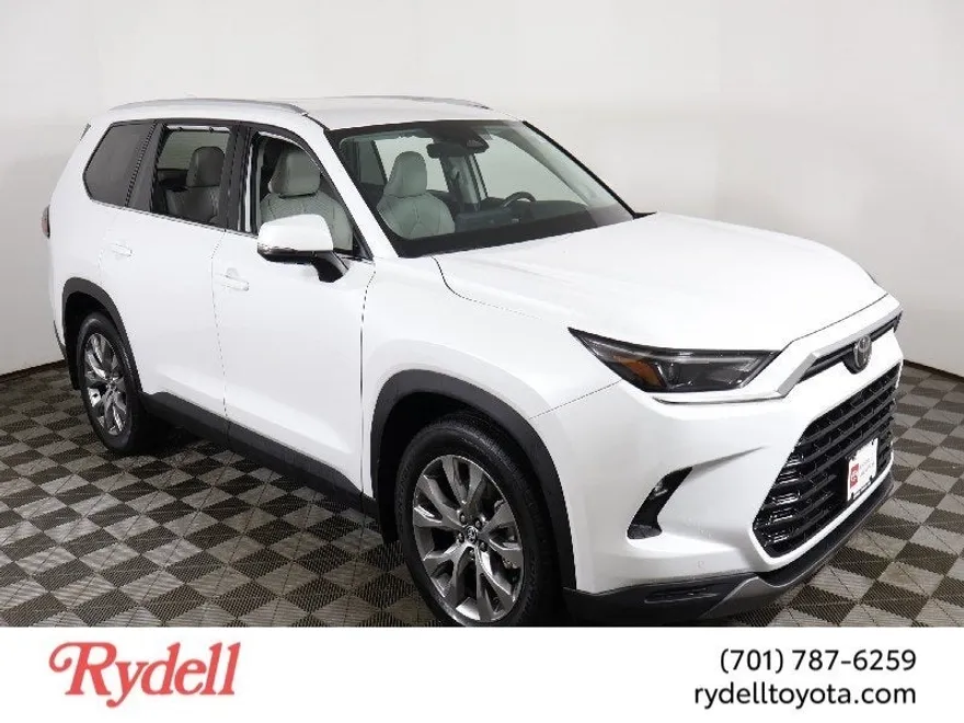 2024 Toyota Grand Highlander Limited photo 1