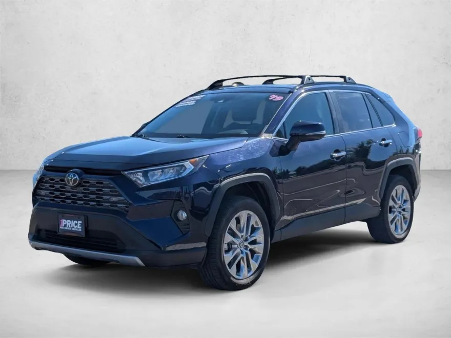 2019 Toyota RAV4 Limited photo 1