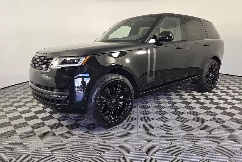 2025 Land Rover Range Rover SE photo 1