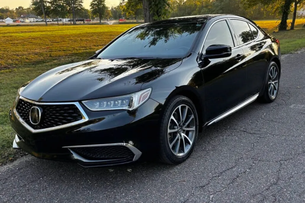 2018 Acura TLX Technology photo 1