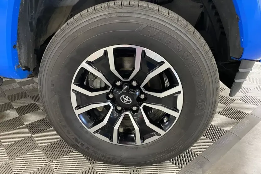 2020 Toyota Tacoma SR5 Double Cab Long Bed photo 1
