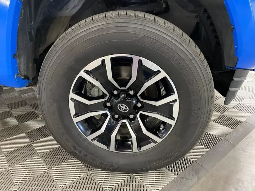 2020 Toyota Tacoma SR5 Double Cab Long Bed photo 1