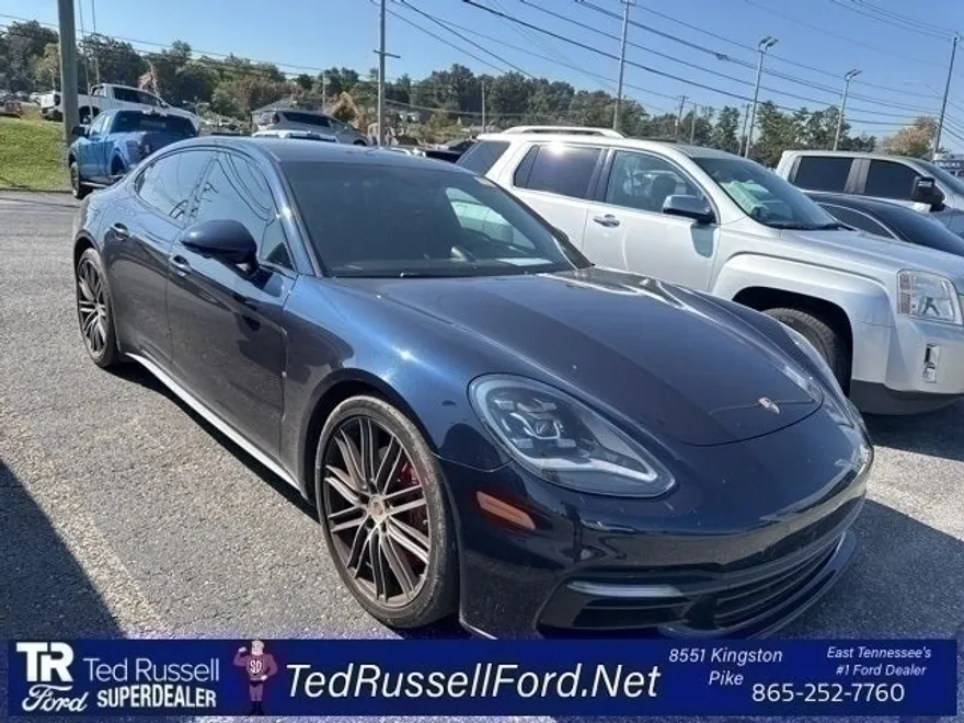2017 Porsche Panamera 4S photo 1