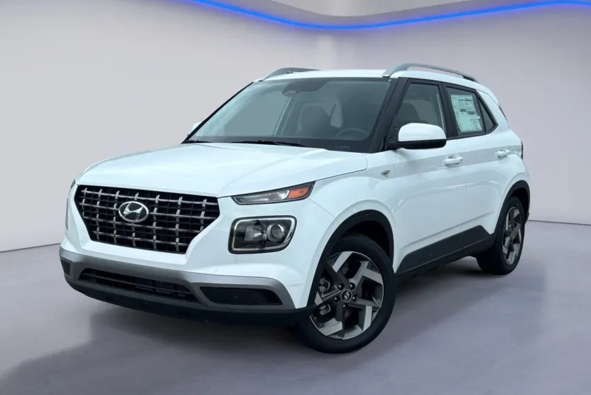 2025 Hyundai Venue SEL photo 1