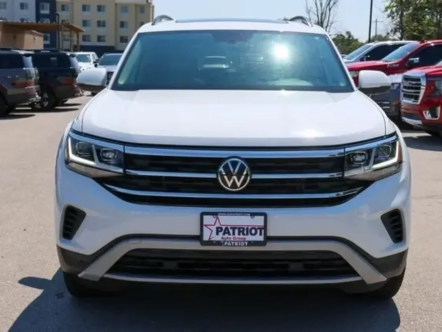 2022 Volkswagen Atlas SE Technology photo 1