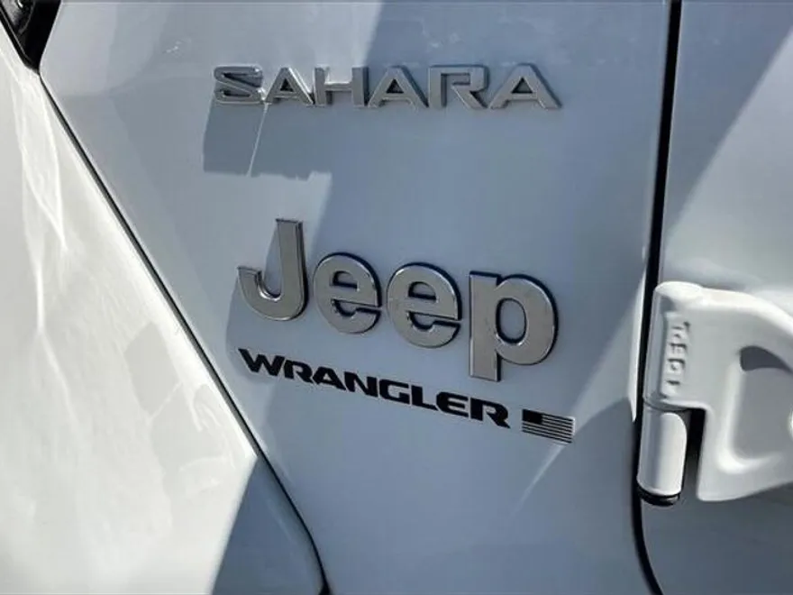 2023 Jeep Wrangler Sahara photo 27