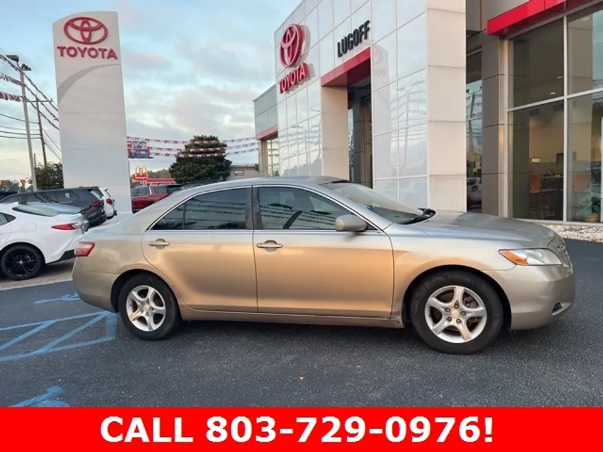 2007 Toyota Camry LE photo 1