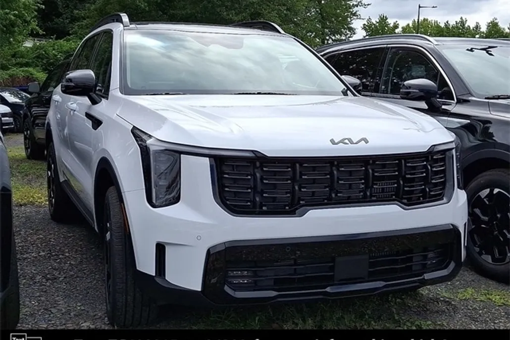 2026 Kia Sorento EX photo 1