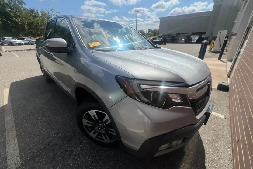 2019 Honda Ridgeline RTL-E photo 1