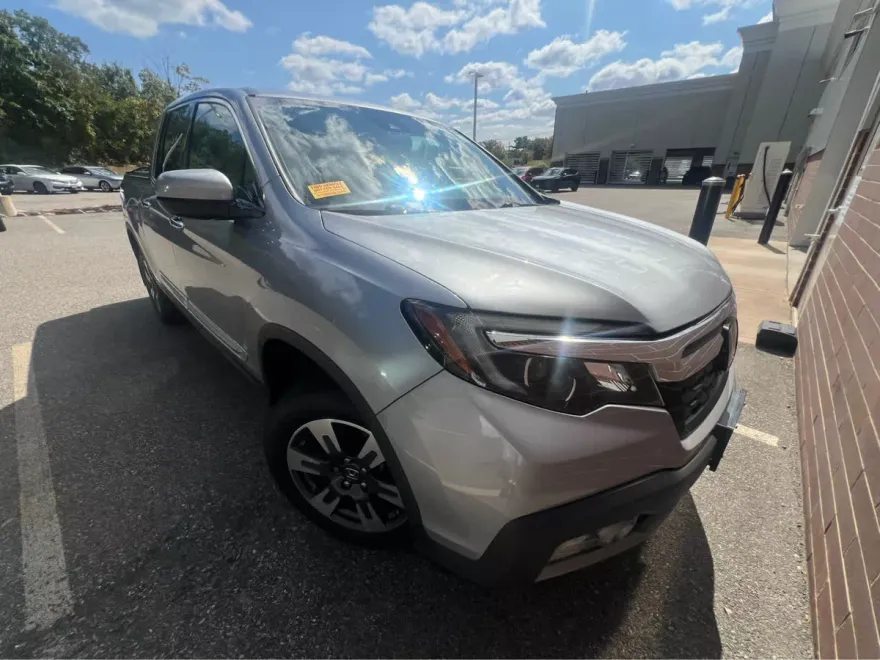2019 Honda Ridgeline RTL-E photo 1