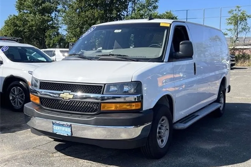 2023 Chevrolet Express Cargo 2500 photo 1