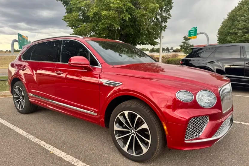 2024 Bentley Bentayga EWB Azure photo 1