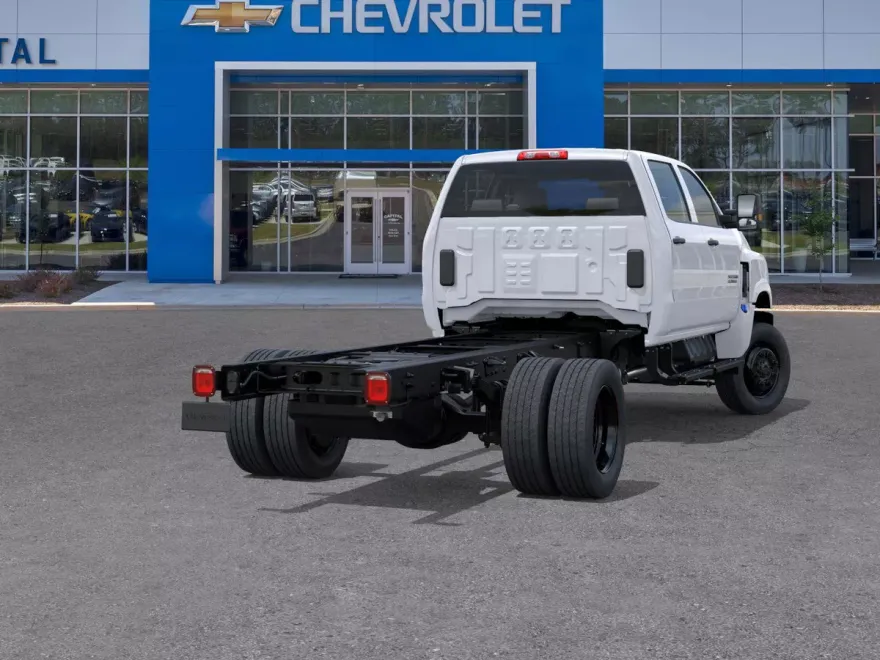 2025 Chevrolet Silverado 5500HD Work Truck photo 1