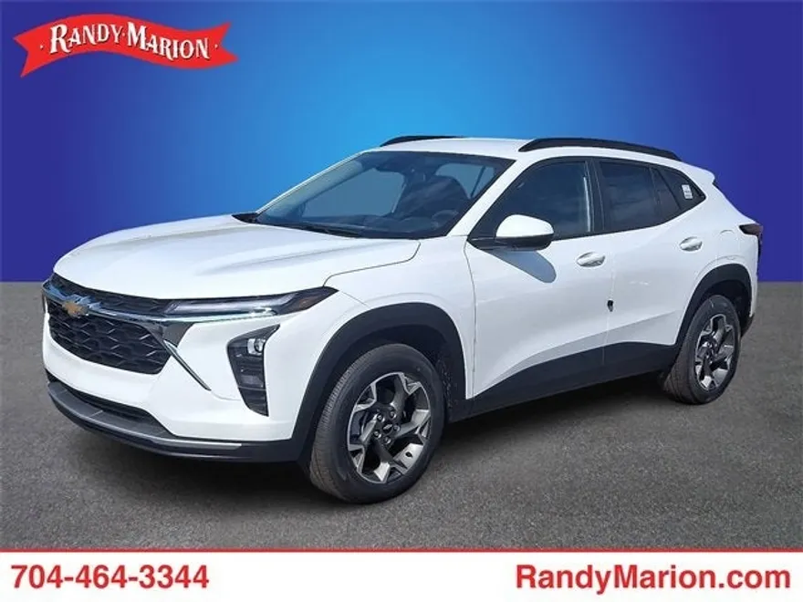 2025 Chevrolet Trax LT photo 1