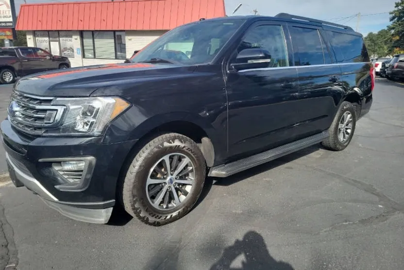 2018 Ford Expedition MAX XLT photo 1