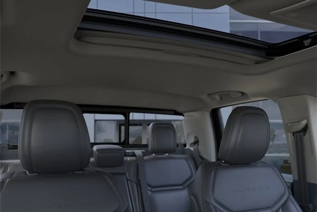2025 Ford Maverick Lariat photo 1