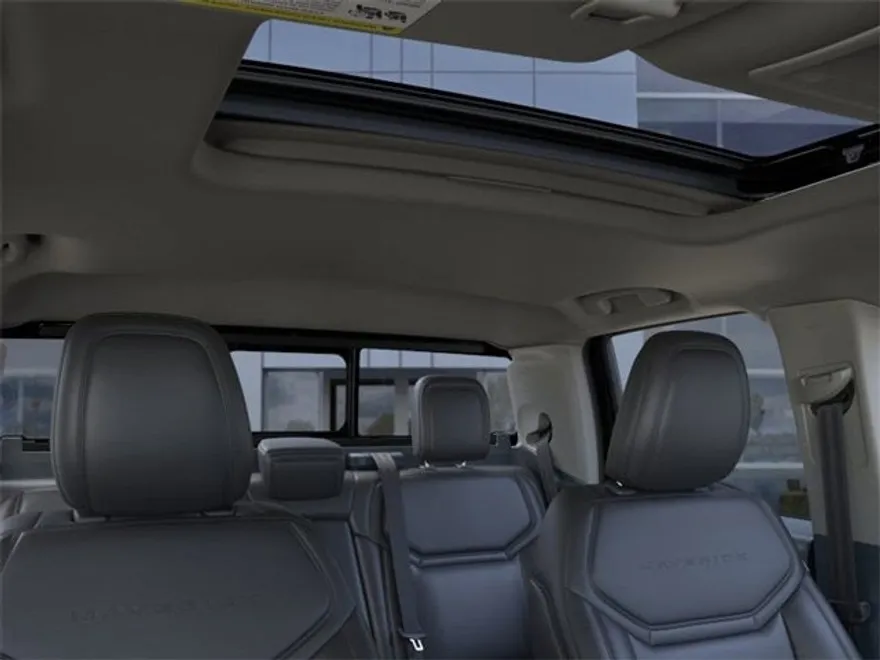 2025 Ford Maverick Lariat photo 1