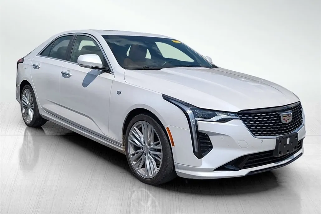 2022 Cadillac CT4 Premium Luxury photo 1
