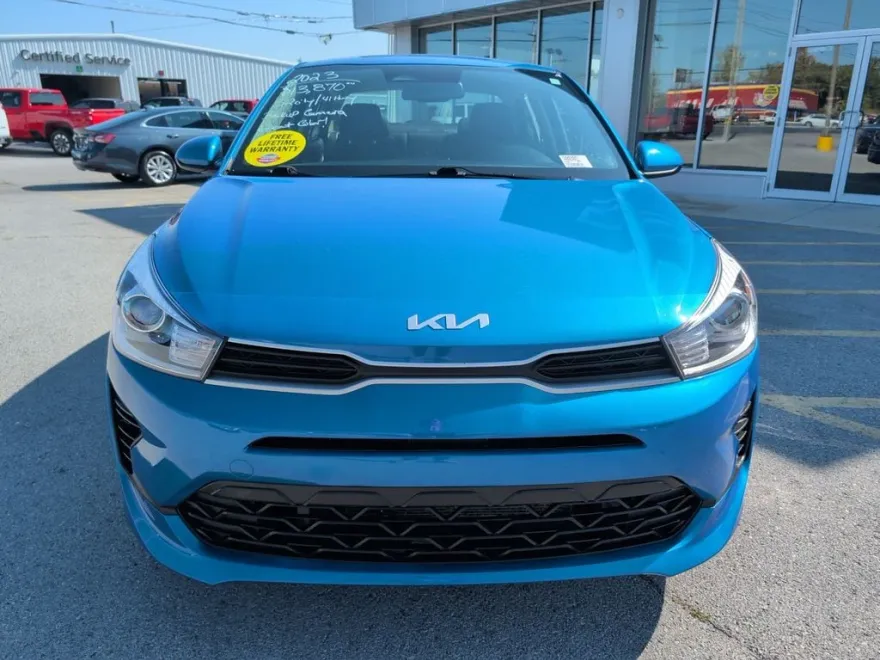 2023 Kia Rio S photo 1