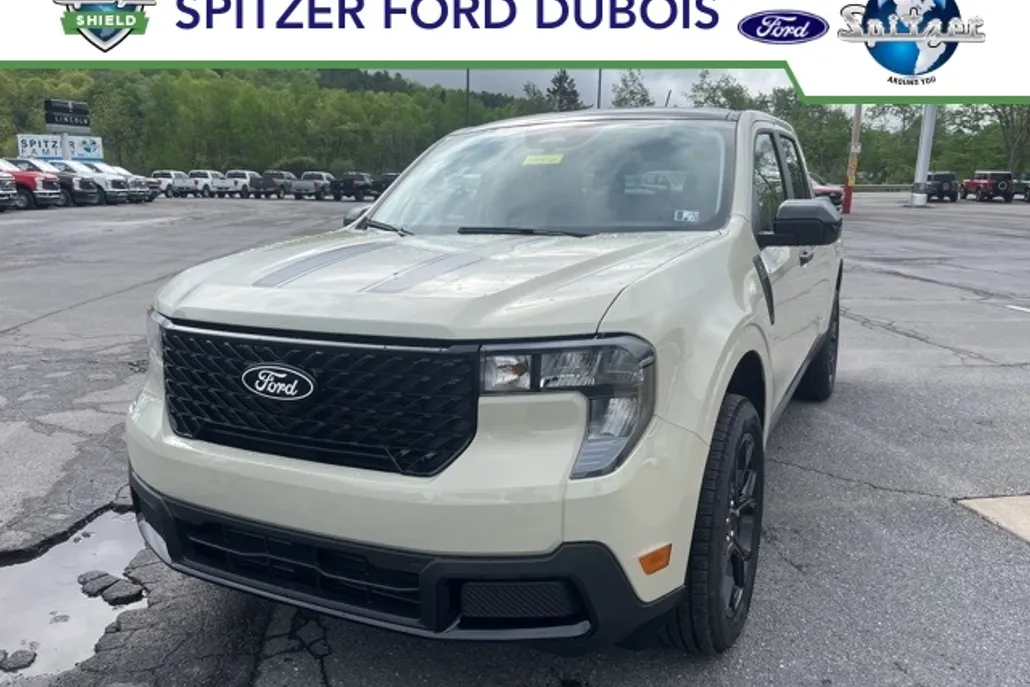 2025 Ford Maverick XLT photo 1