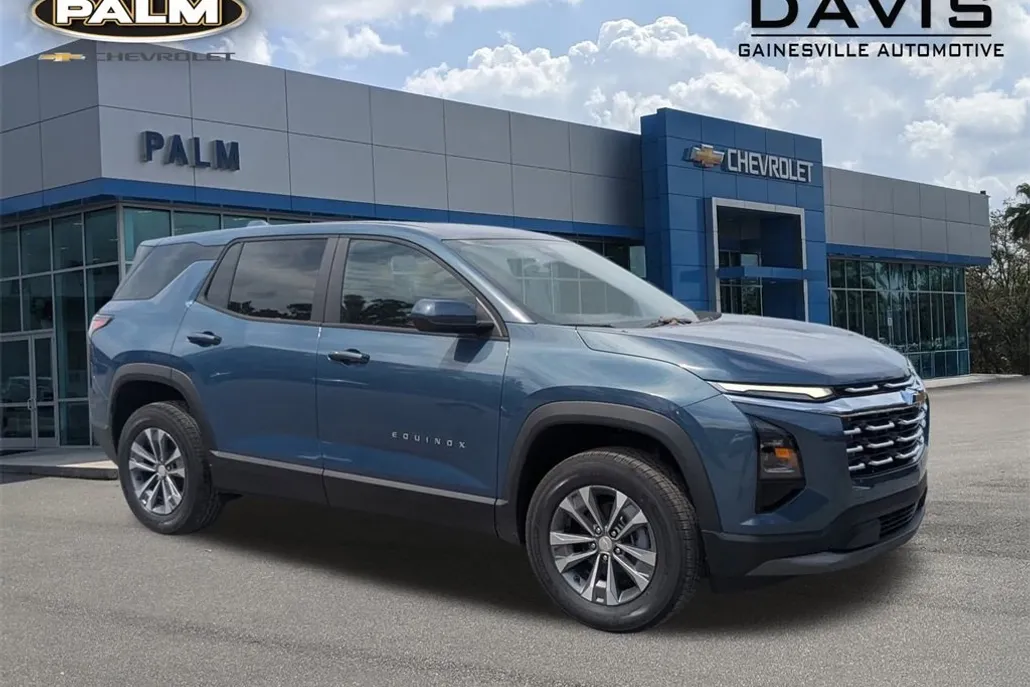 2026 Chevrolet Equinox LT photo 1