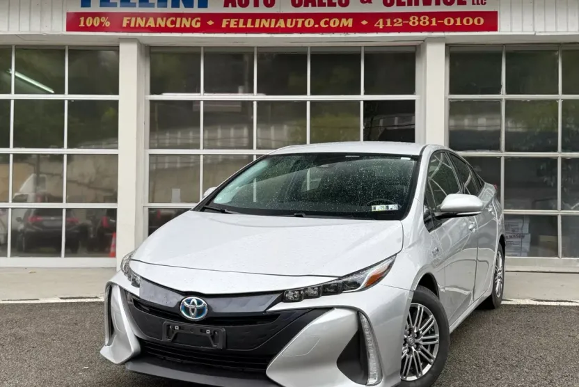 2018 Toyota Prius Prime Plus Premium Advanced photo 1