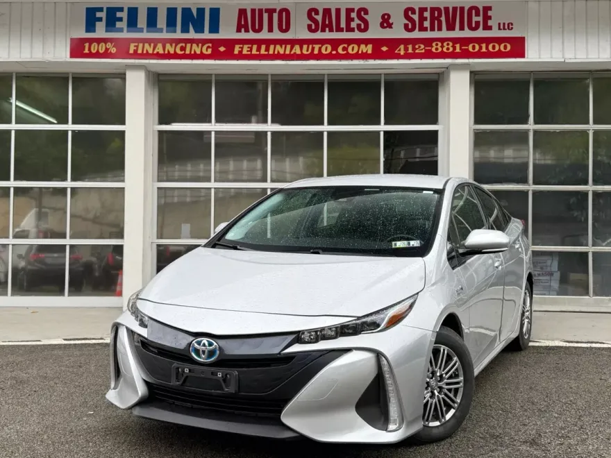 2018 Toyota Prius Prime Plus Premium Advanced photo 1
