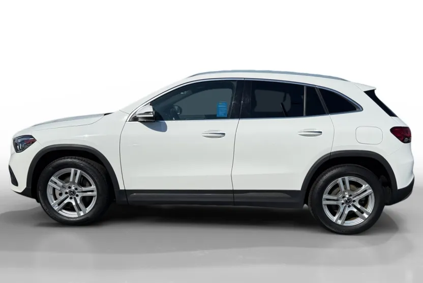 2021 Mercedes Benz GLA 250 photo 1