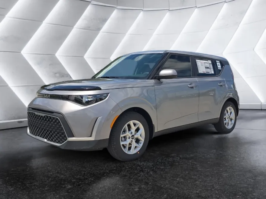 2025 Kia Soul S photo 1