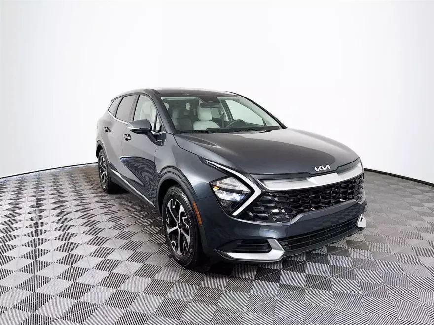 2023 Kia Sportage EX photo 1