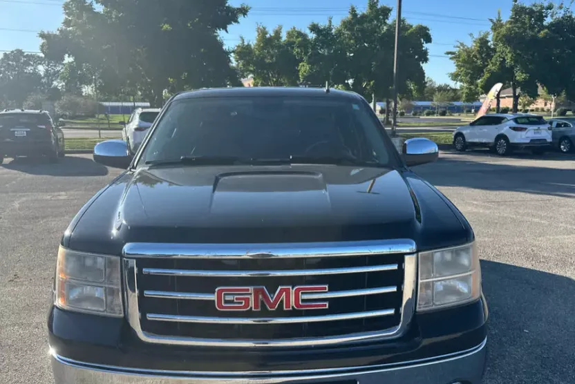 2012 Gmc Sierra 1500 SLT photo 1
