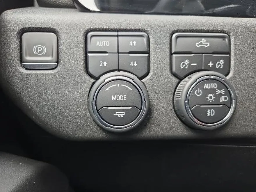 2023 Chevrolet Silverado 1500 RST photo 1