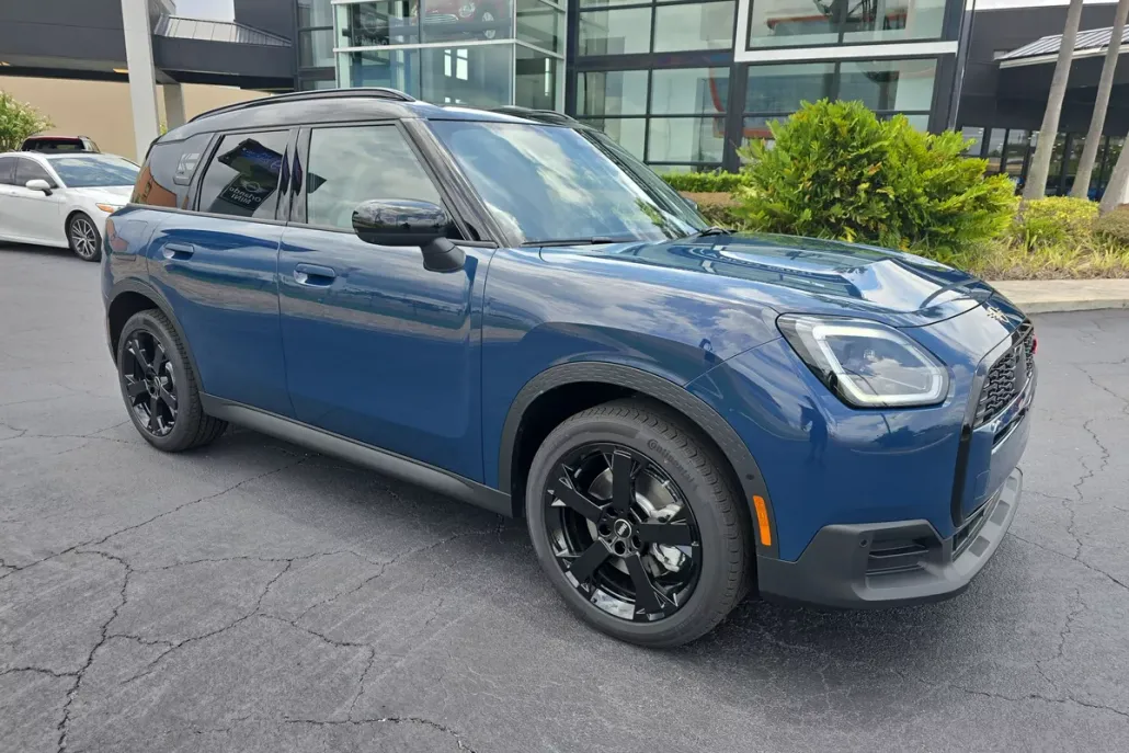 2025 Mini Countryman S ALL4 photo 1