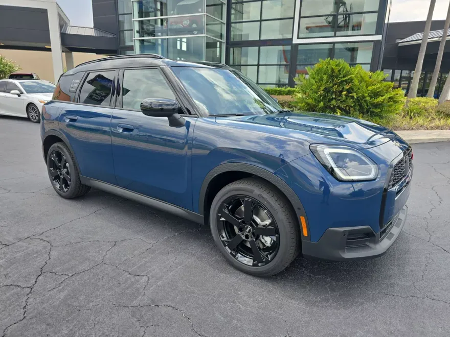 2025 Mini Countryman S ALL4 photo 1