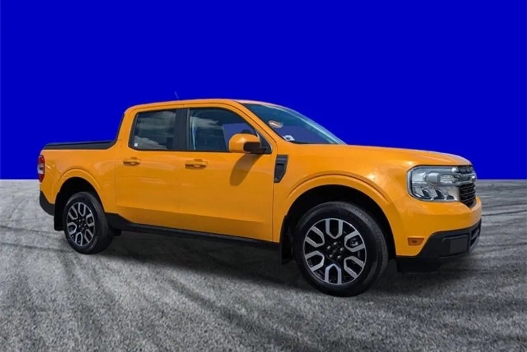 2022 Ford Maverick Lariat photo 1